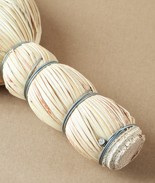 Finnish Rice Straw Carpet Broom, Käsihuisku