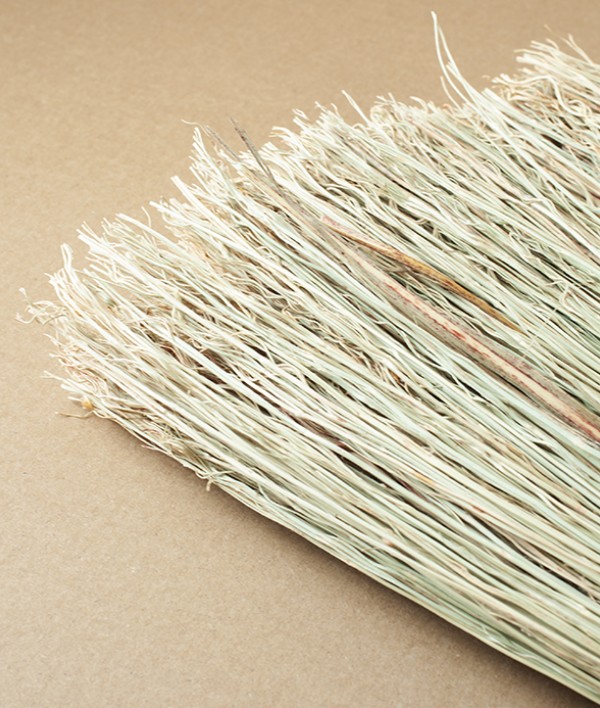 Finnish Rice Straw Carpet Broom, Käsihuisku