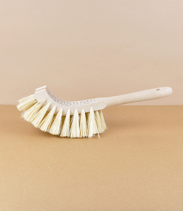 Finnish birch & tampico sink brush