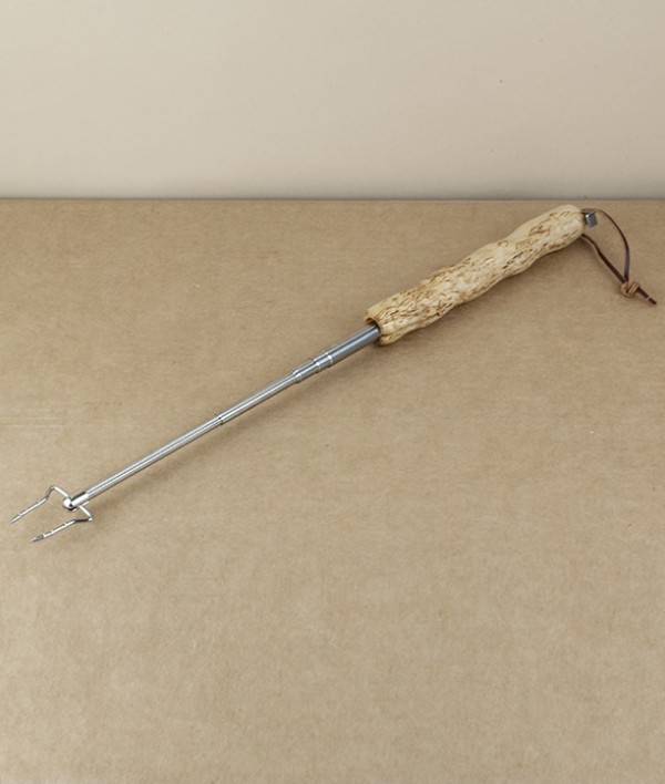 Finnish curly birch retractable toasting fork