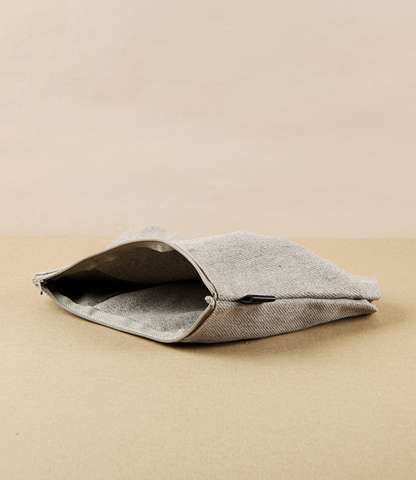 Lithuanian Linen Pleated Pouch, 20cm