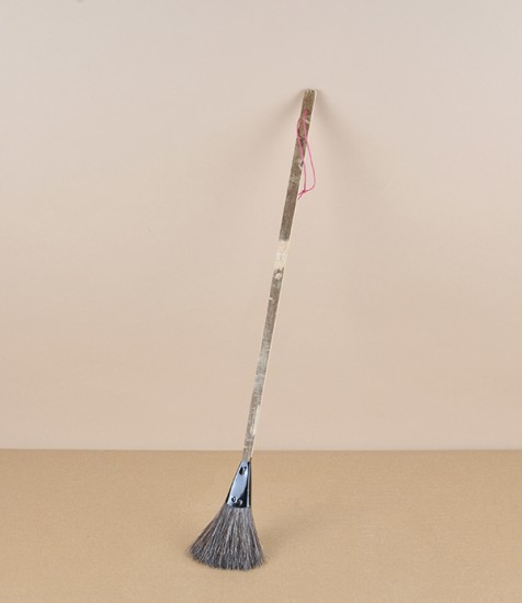 Bamboo and goat hair foundry dusting brush