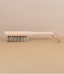 Garden tool cleaning brush
