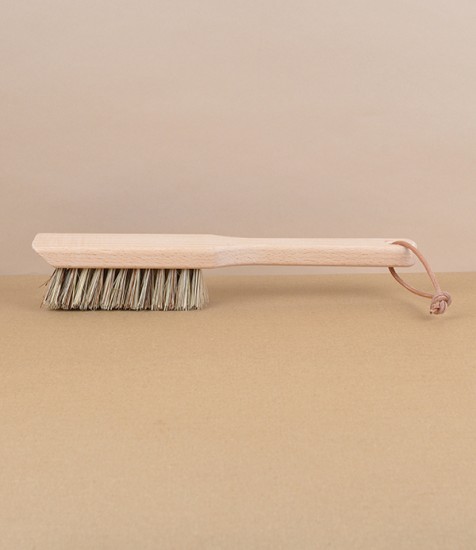 Garden tool cleaning brush