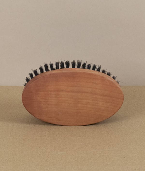 Gentlemen's hairbrush, pear wood & wild bristle