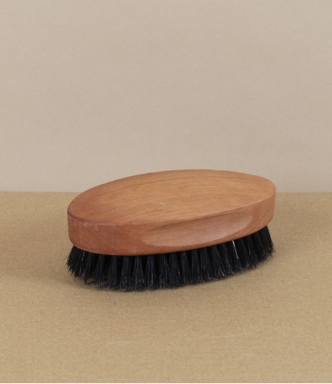 Gentlemen's hairbrush, pear wood & wild bristle