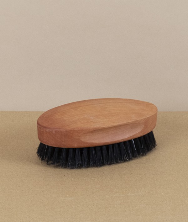 Gentlemen's hairbrush, pear wood & wild bristle