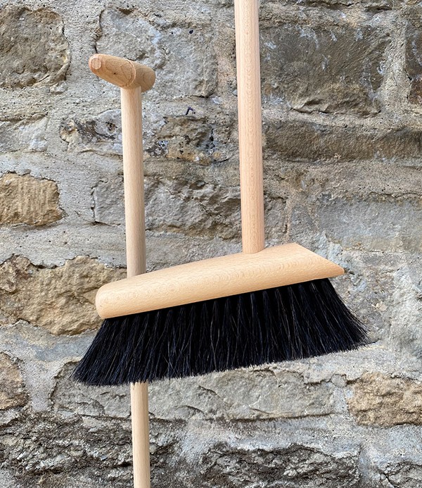 German Standing Dustpan & Brush Set