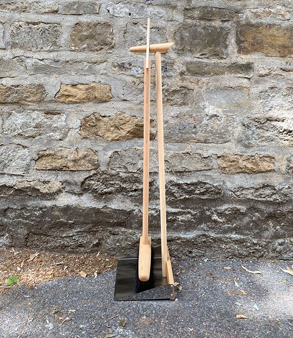German Standing Dustpan & Brush Set