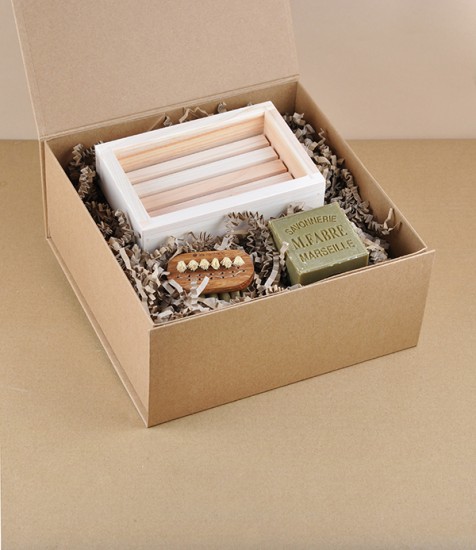 Hinoki soap dish & oak nail brush gift set