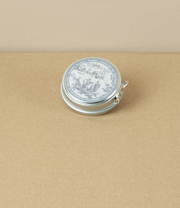 Sajou 'Toile de Jouy' Tin of 60 Glass Headed Sewing Pins