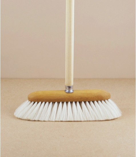 Indoor Broom, Oiled Oak & Goat-Hair