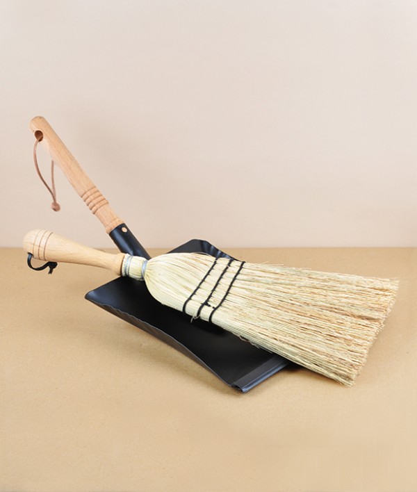 Rice straw hand brush with wooden handle