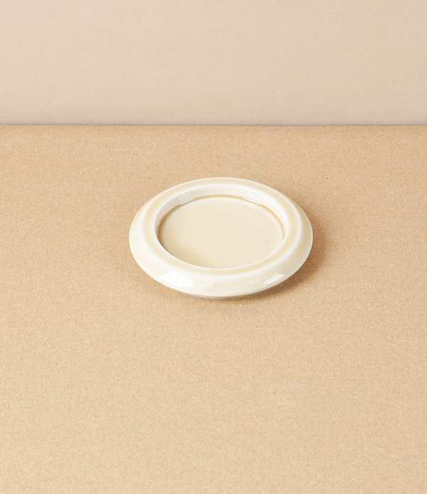 Seto Porcelain Hibi Incense Tray, Circular Yellow