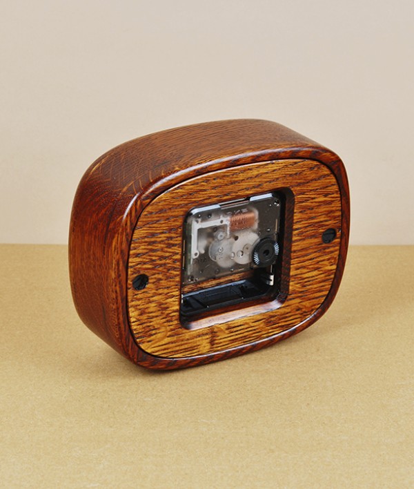 Ibazen Urushi lacquered Sakura desk clock