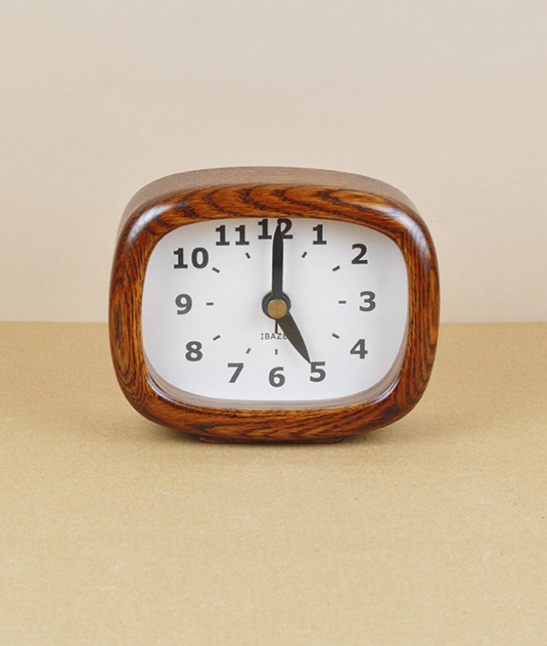 Ibazen Urushi lacquered Sakura desk clock