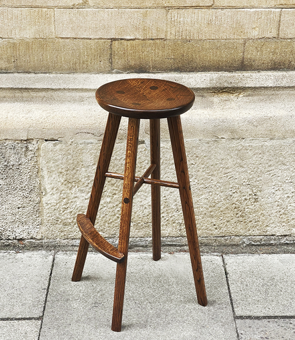 Ibazen high stool with foot rest