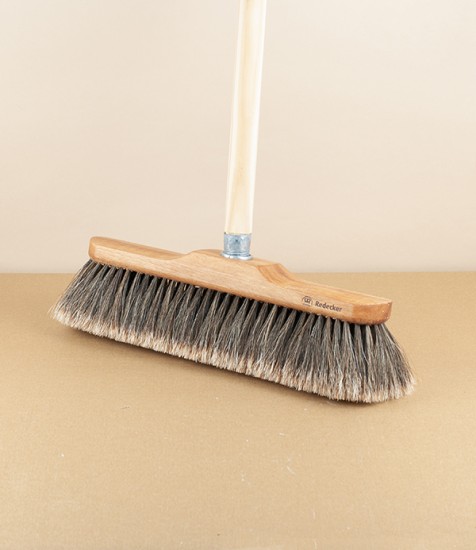 Indoor Broom, Oiled Beech & Split Horsehair