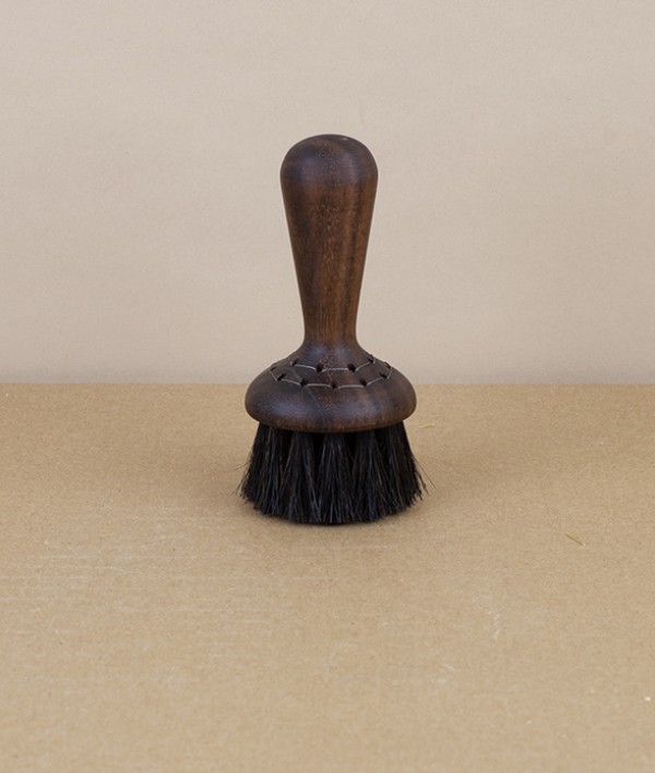 Swedish standing face brush for wet use, Walnut and Dark Horsehair