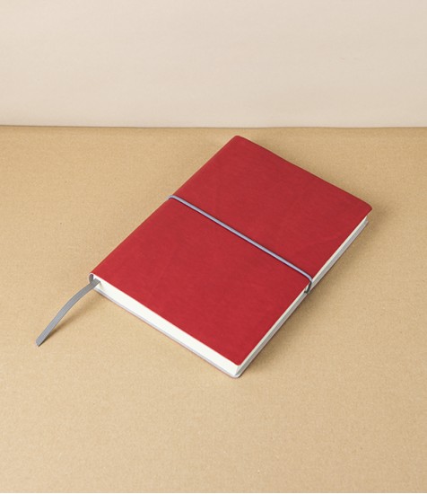 Italian Daily Diary with Elastic, 2026, A5, Red