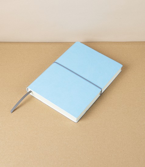 Italian Daily Diary with Elastic, 2026, A5, Light Blue