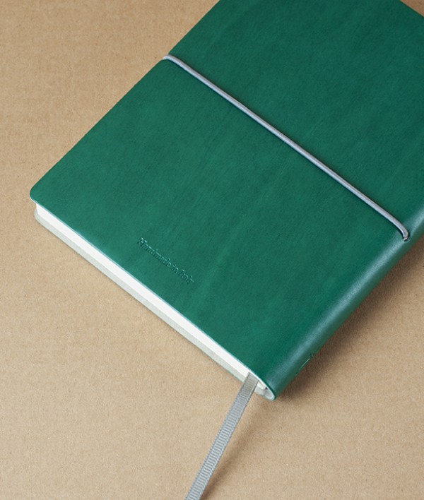 Italian notebook with elastic, B6, Lined and Numbered, Green