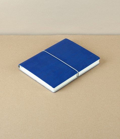 Italian notebook with elastic, B6, Blank, Blue