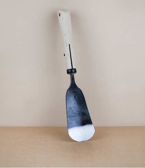 Forged trowel, carbon steel & white oak