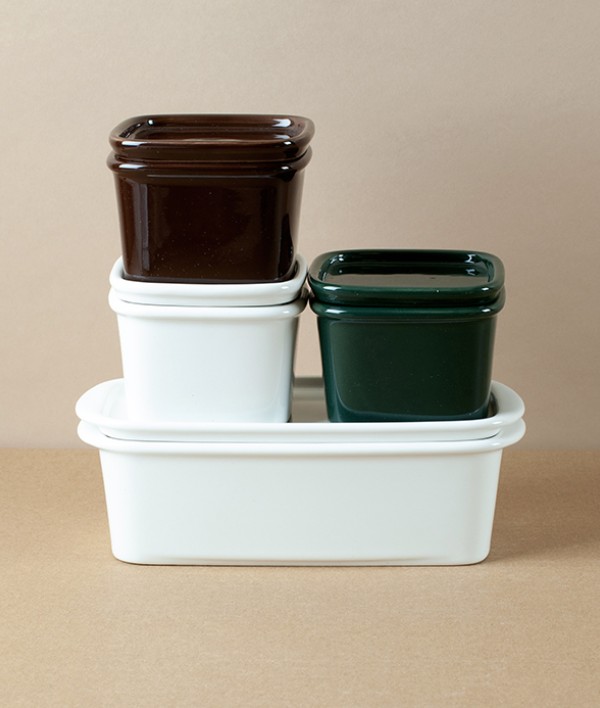 Japanese Semi-Porcelain Lidded Box, White