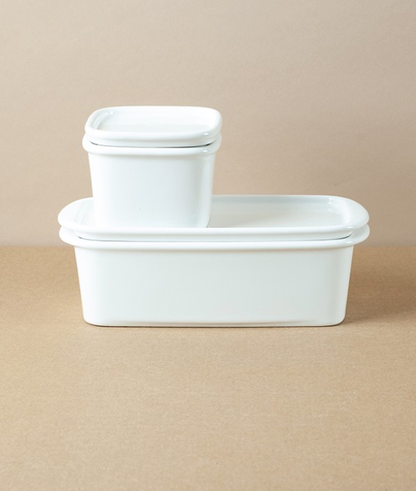 Japanese Semi-Porcelain Lidded Box, White