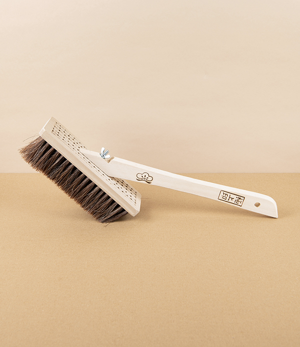 Japanese Tradesmen's Brush with Adjustable Head