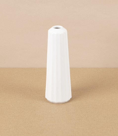 Japanese Porcelain Flower Vase, ‘Shinogi’