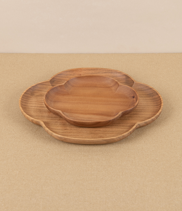 Kito Large Wooden Plate, 'Flowering Quince’, Cherry Wood