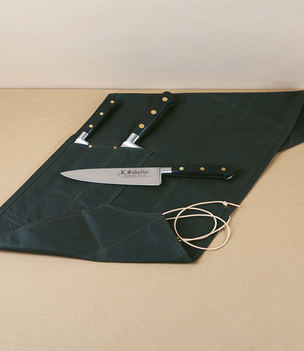 Sabatier K Knife Set with Roll, Black Handle, Carbon Steel