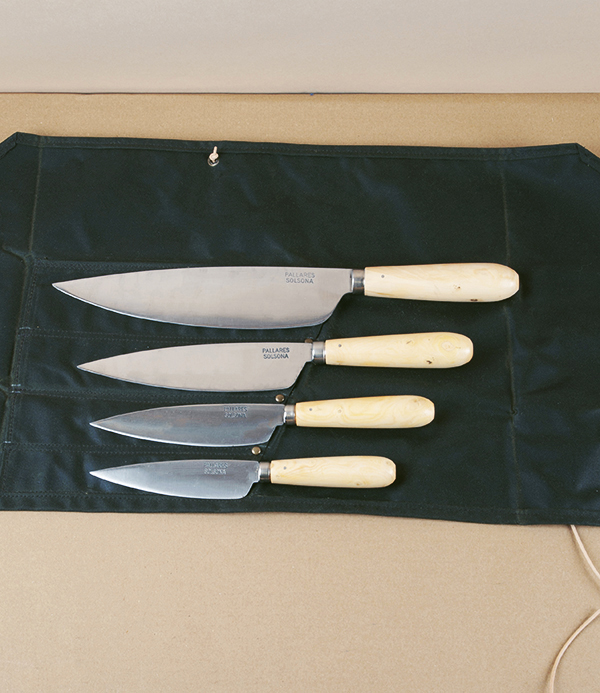 Catalonian Four Knife Set with Roll, Carbon Steel