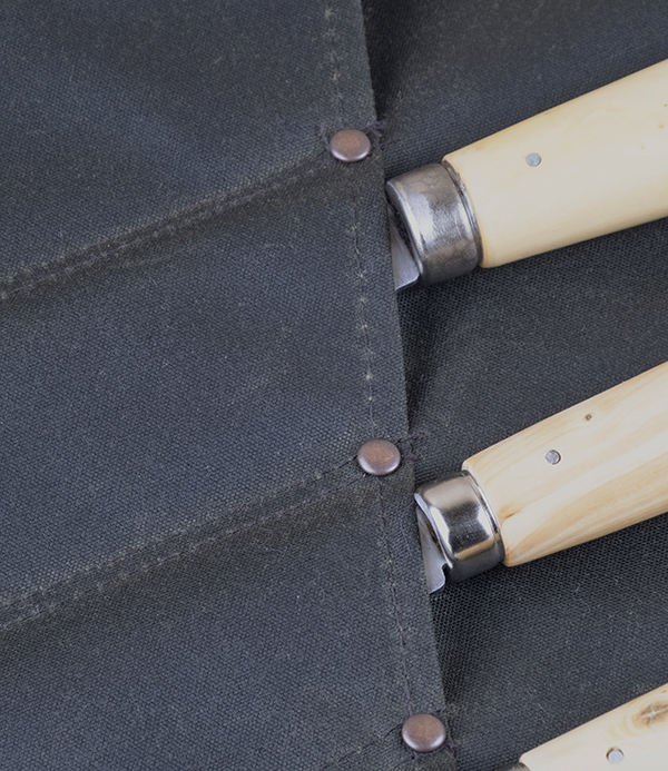 Large Spanish Knife Set & Roll
