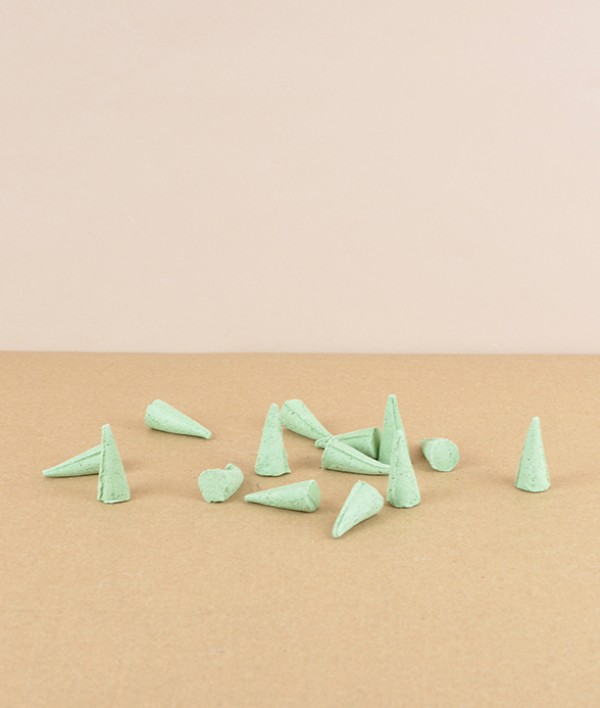 Räucherkerzchen fir incense cones