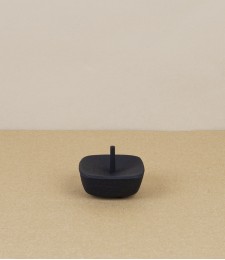 Koma cast iron candle stand, medium