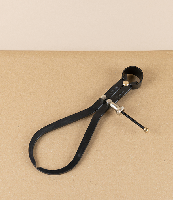 Ledin Outside Spring Caliper, Japanned Steel, 175mm
