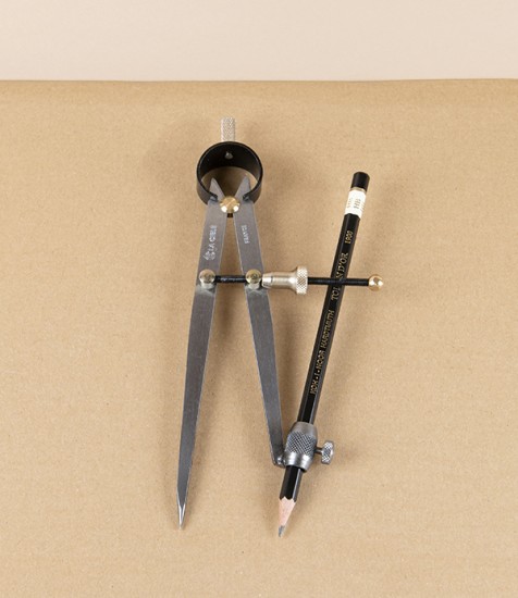 Ledin Spring Compass with Pencil Holder, Polished