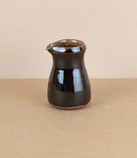 Leach Standard Ware pourer, black