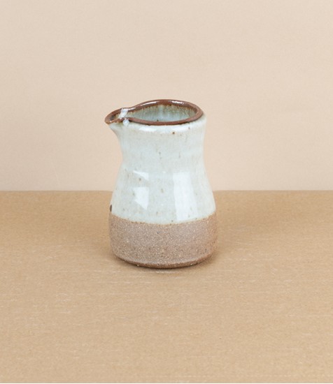 Leach Standard Ware Pourer, Dolomite Glaze