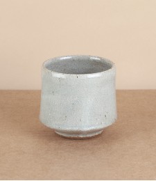 Leach Pottery Standard Ware tea bowl, crackle blue/white