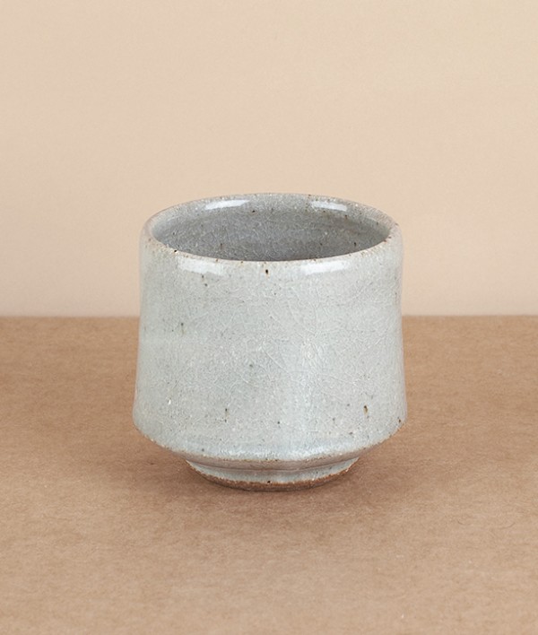 Leach Pottery Standard Ware tea bowl, crackle blue/white