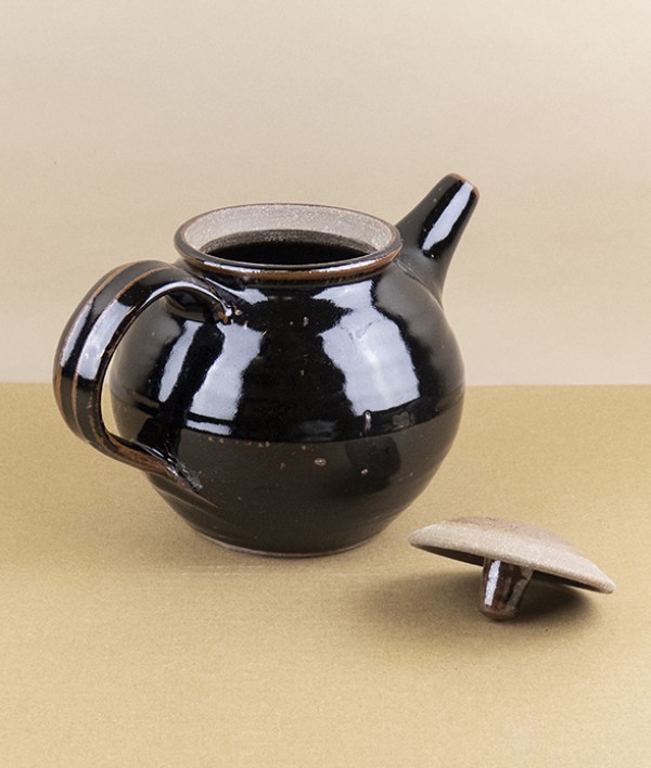Leach Pottery Standard Ware Teapot, Tenmoku