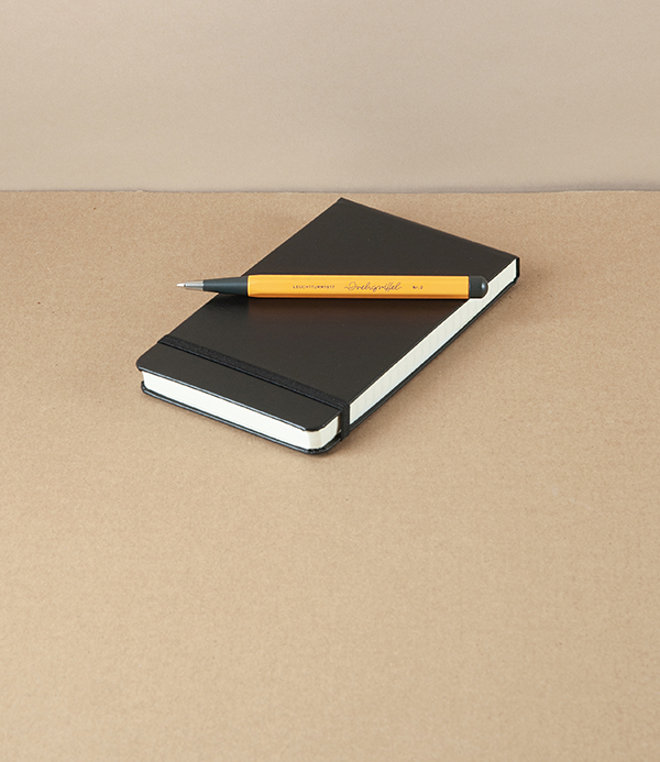 Leuchtturm Flip-Top Notepad, Black, Ruled