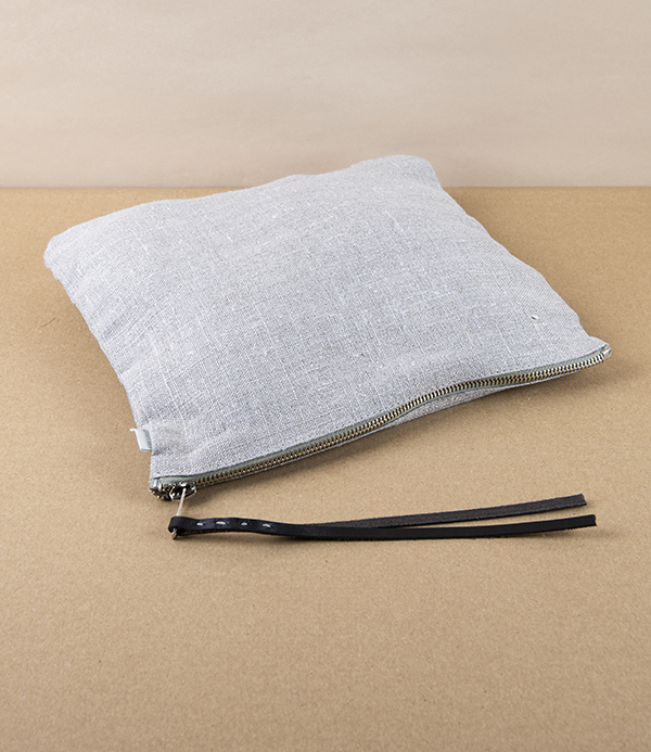 Lithuanian Linen Zippered Pouch, Natural