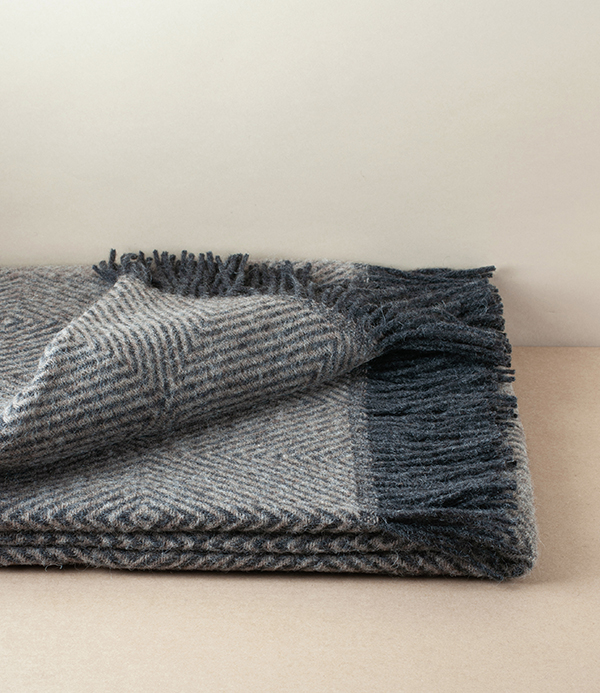 Finnish 100% Wool Blanket, Diamond Pattern, Beige/Black