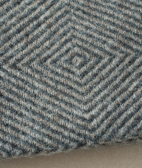 Finnish 100% Wool Blanket, Diamond Pattern, Beige/Black