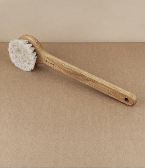 Lovisa bathing brush, oiled oak & horsehair